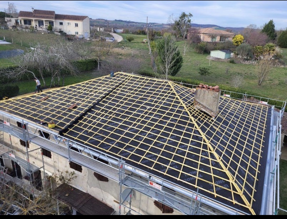 Isolation toiture par sarking sur maison en pierre à Limoges - David Deslauriers