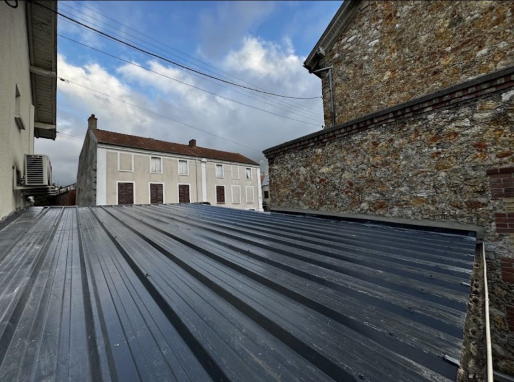 Pose de Velux sur toiture tuiles à Limoges - David Deslauriers couvreur